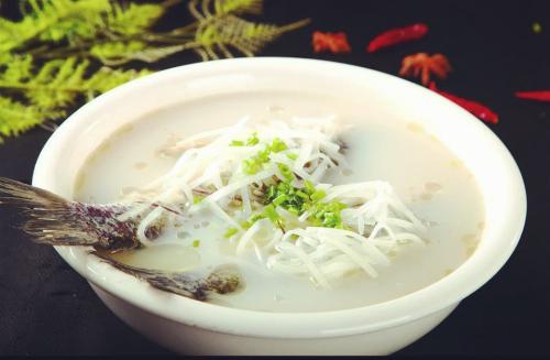 鯽魚蘿卜絲湯