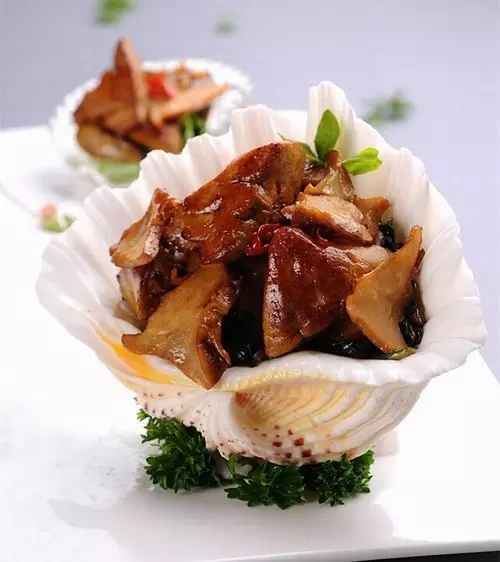 牛肝菌炒大連野生鮑魚(yú)